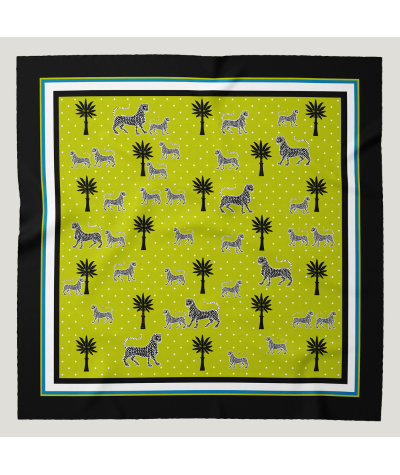 Pañuelo de seda Palm Green de Ortigia con estampado de jungla con palmeras y leopardos.