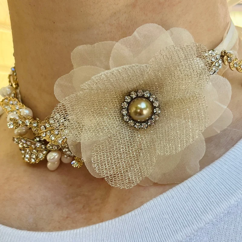 Collar con flor - Anhelo