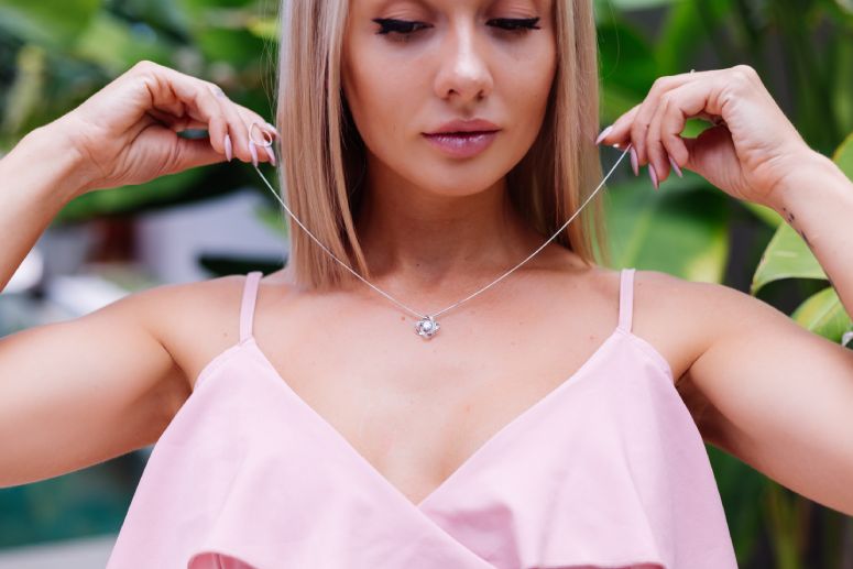 Collares