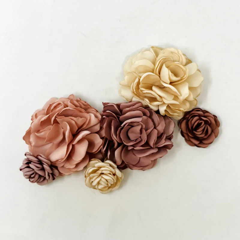 Materiales para tocados en primavera - flores de tela en tonos marrones | Anhelo
