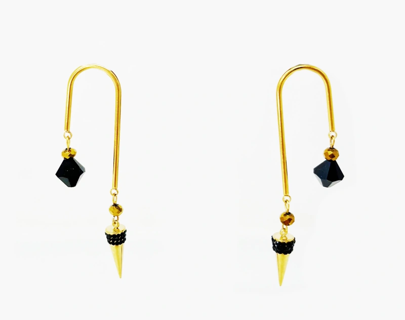 Pendientes dorados con negro