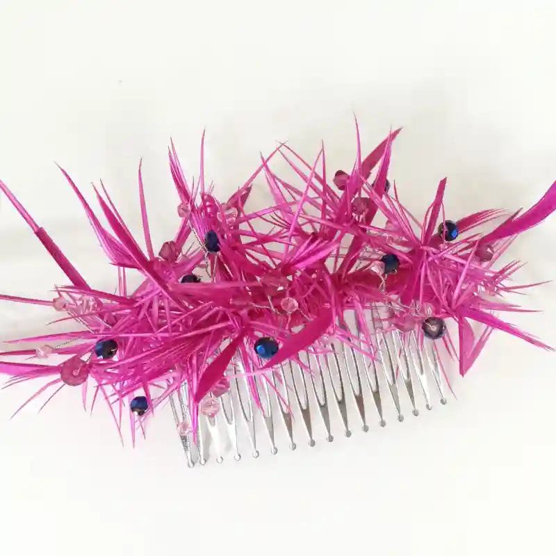 Tocado plumas rosa para invitada | Anhelo